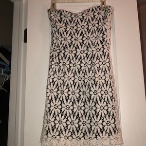 Sweetheart lace dress